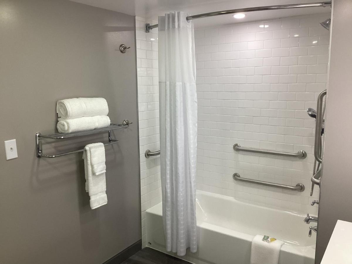 Super 8 By Wyndham Baltimore Northwest Ngoại thất bức ảnh