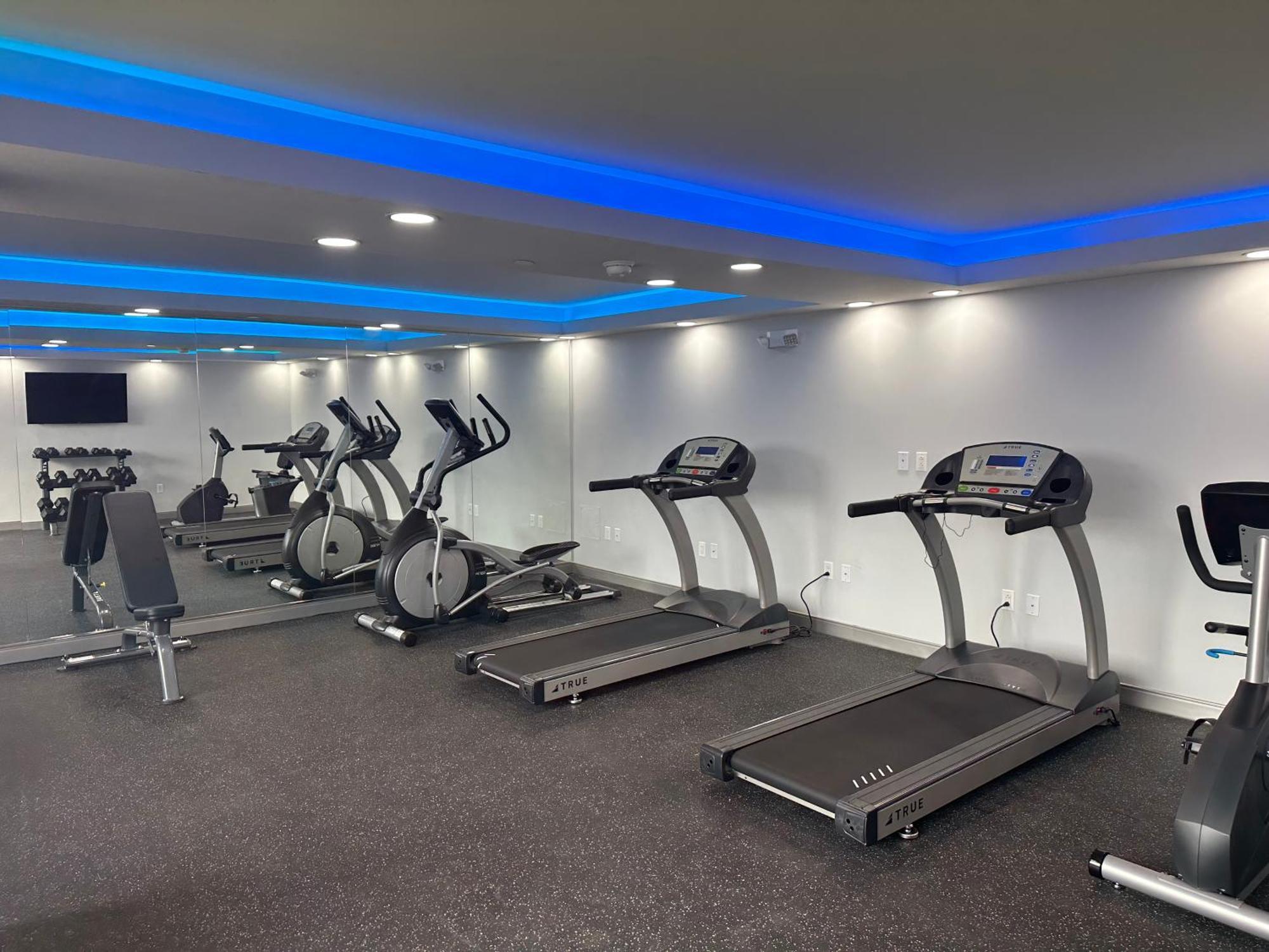 Super 8 By Wyndham Baltimore Northwest Ngoại thất bức ảnh
