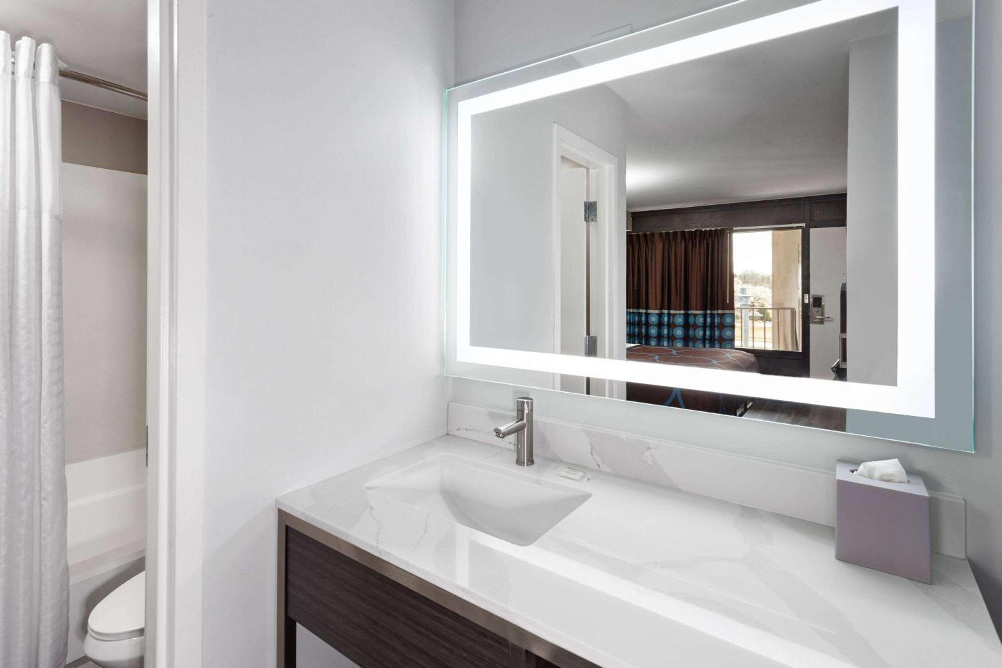 Super 8 By Wyndham Baltimore Northwest Ngoại thất bức ảnh