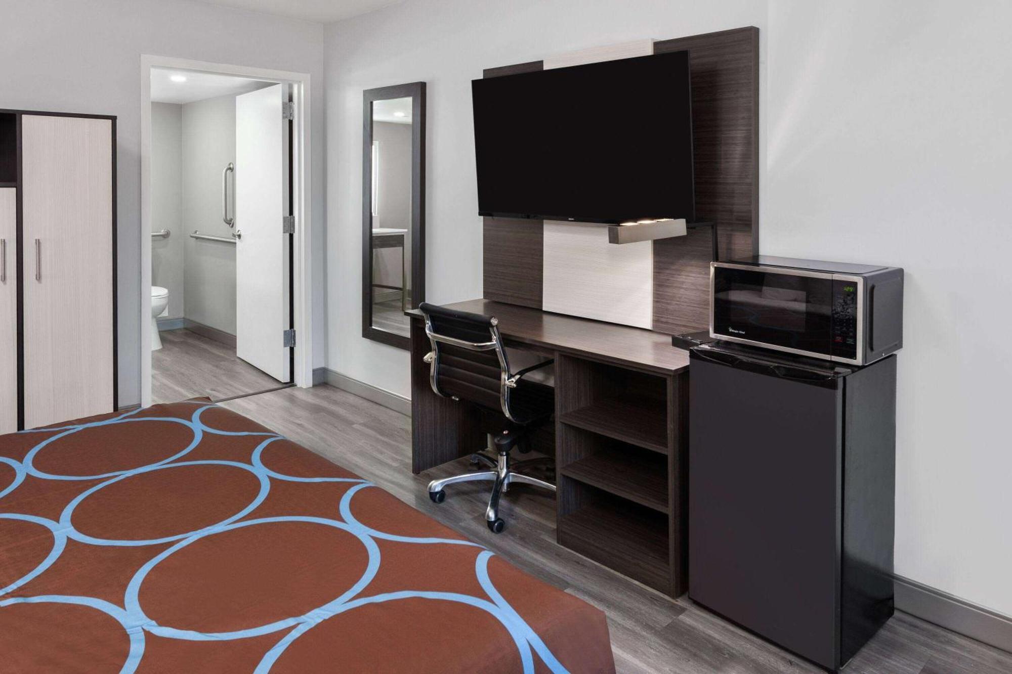 Super 8 By Wyndham Baltimore Northwest Ngoại thất bức ảnh