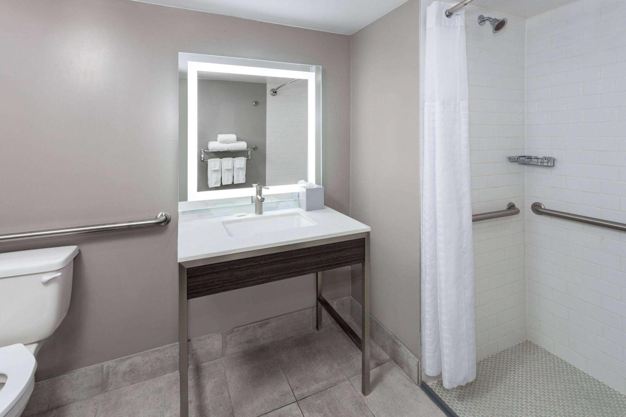 Super 8 By Wyndham Baltimore Northwest Ngoại thất bức ảnh