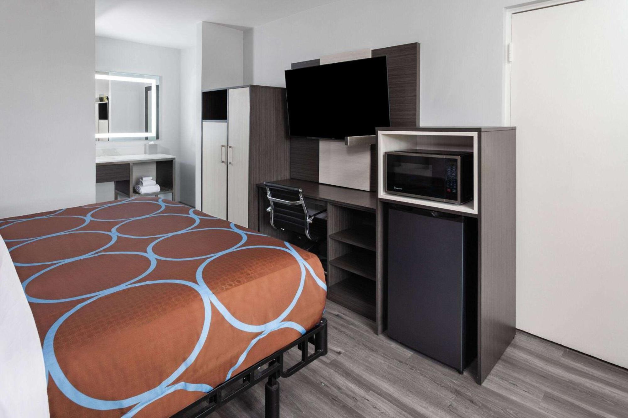 Super 8 By Wyndham Baltimore Northwest Ngoại thất bức ảnh