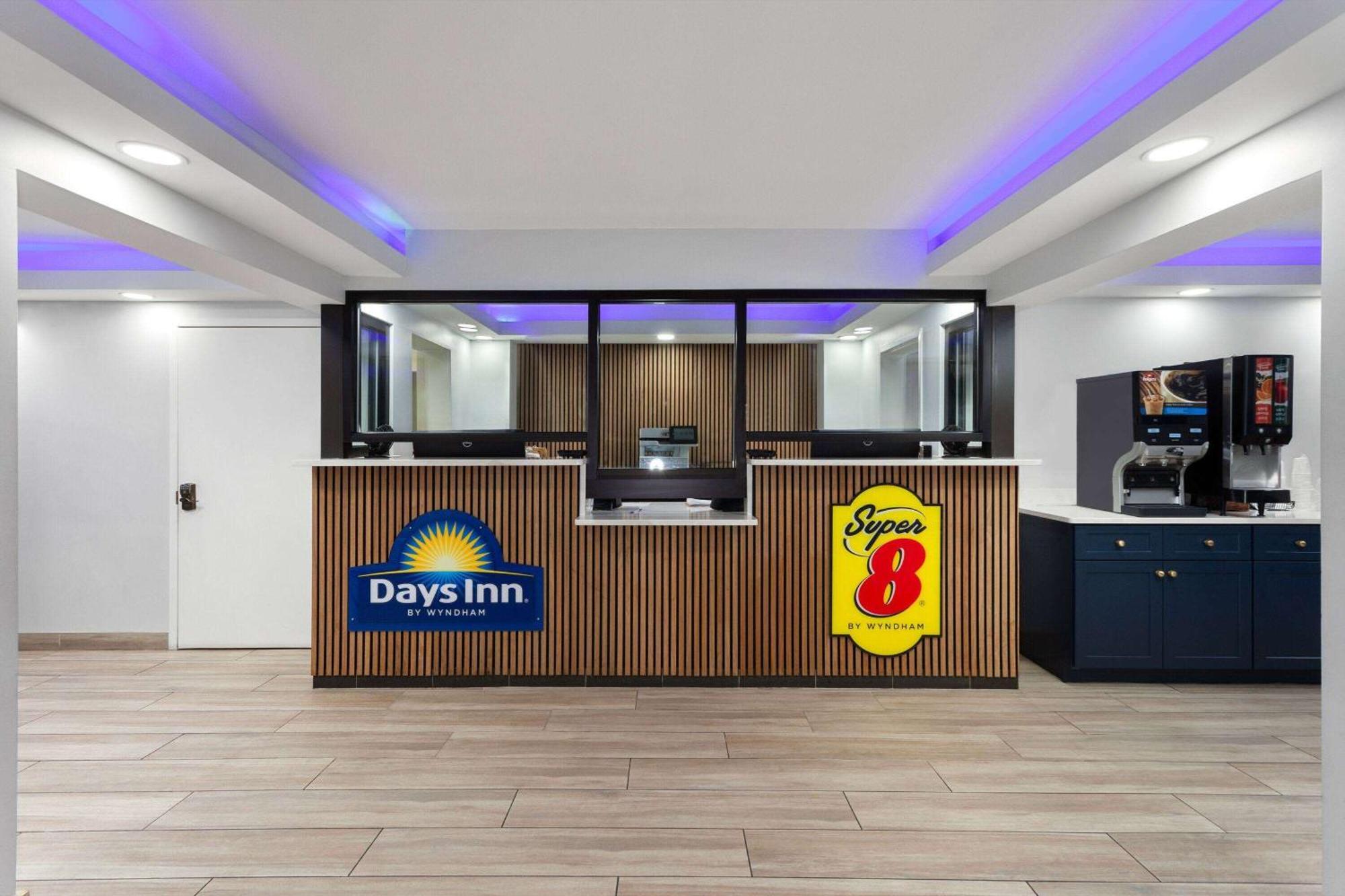 Super 8 By Wyndham Baltimore Northwest Ngoại thất bức ảnh