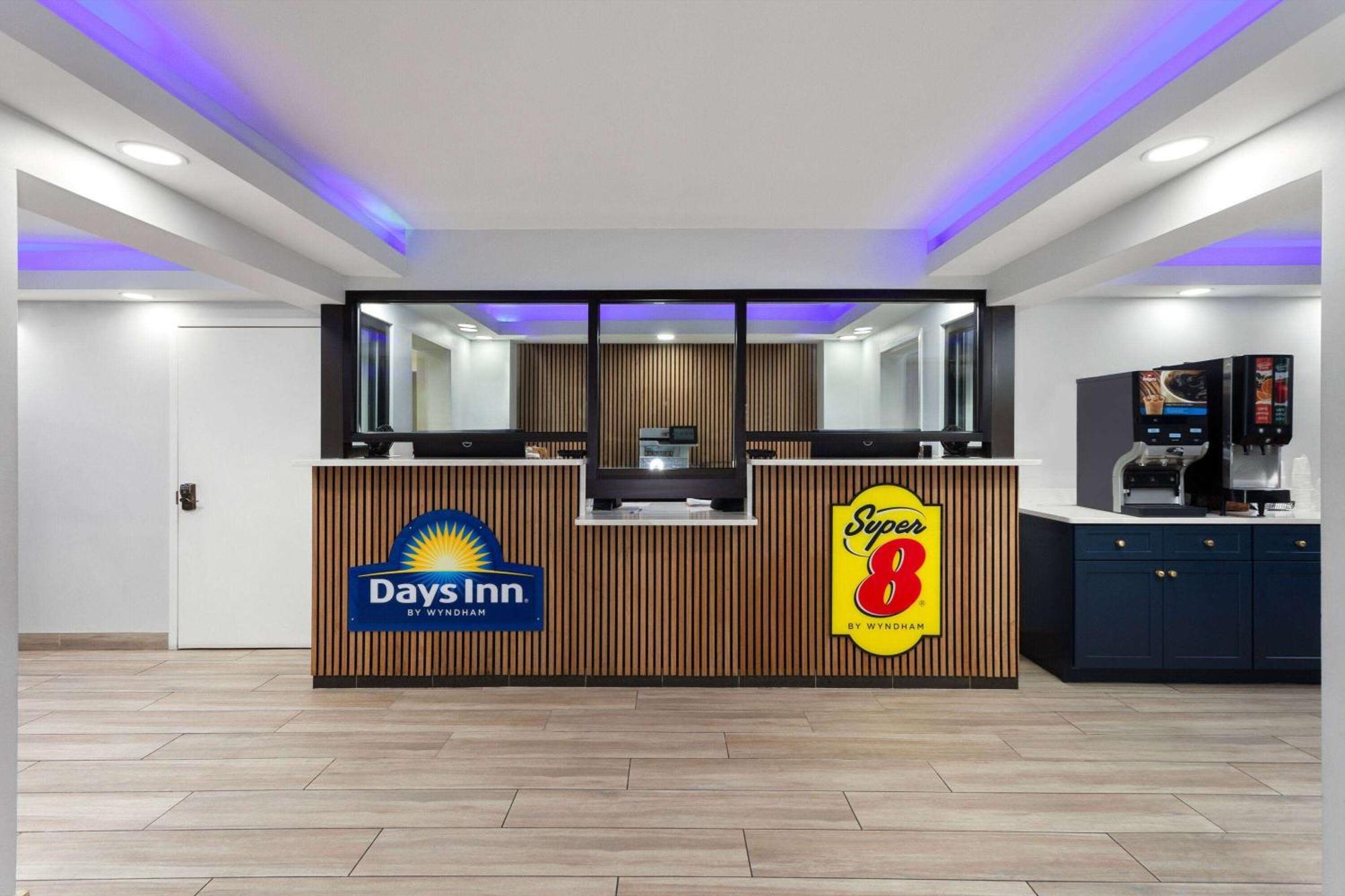 Super 8 By Wyndham Baltimore Northwest Hotel Ngoại thất bức ảnh